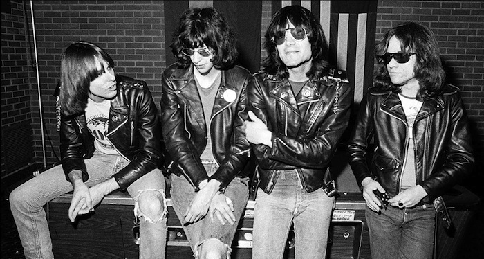 Uniforme dos roqueiros dos Ramones