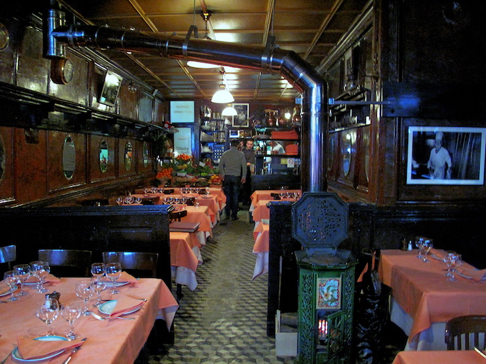 Paris Restaurante Chez lami louis 03